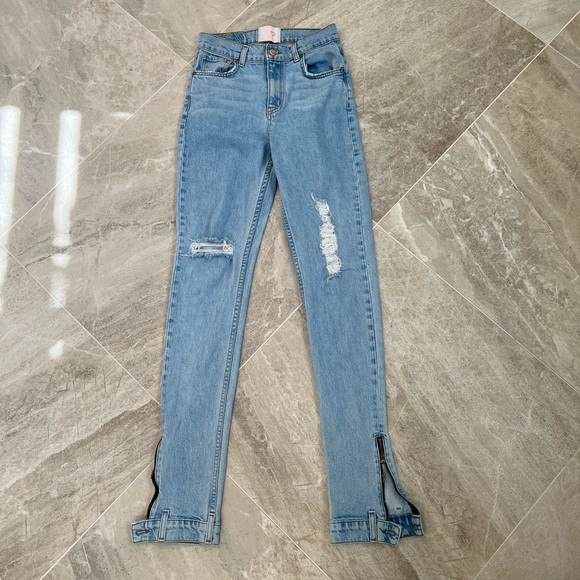 Revice Farrah Jeans - Picture 1 of 6